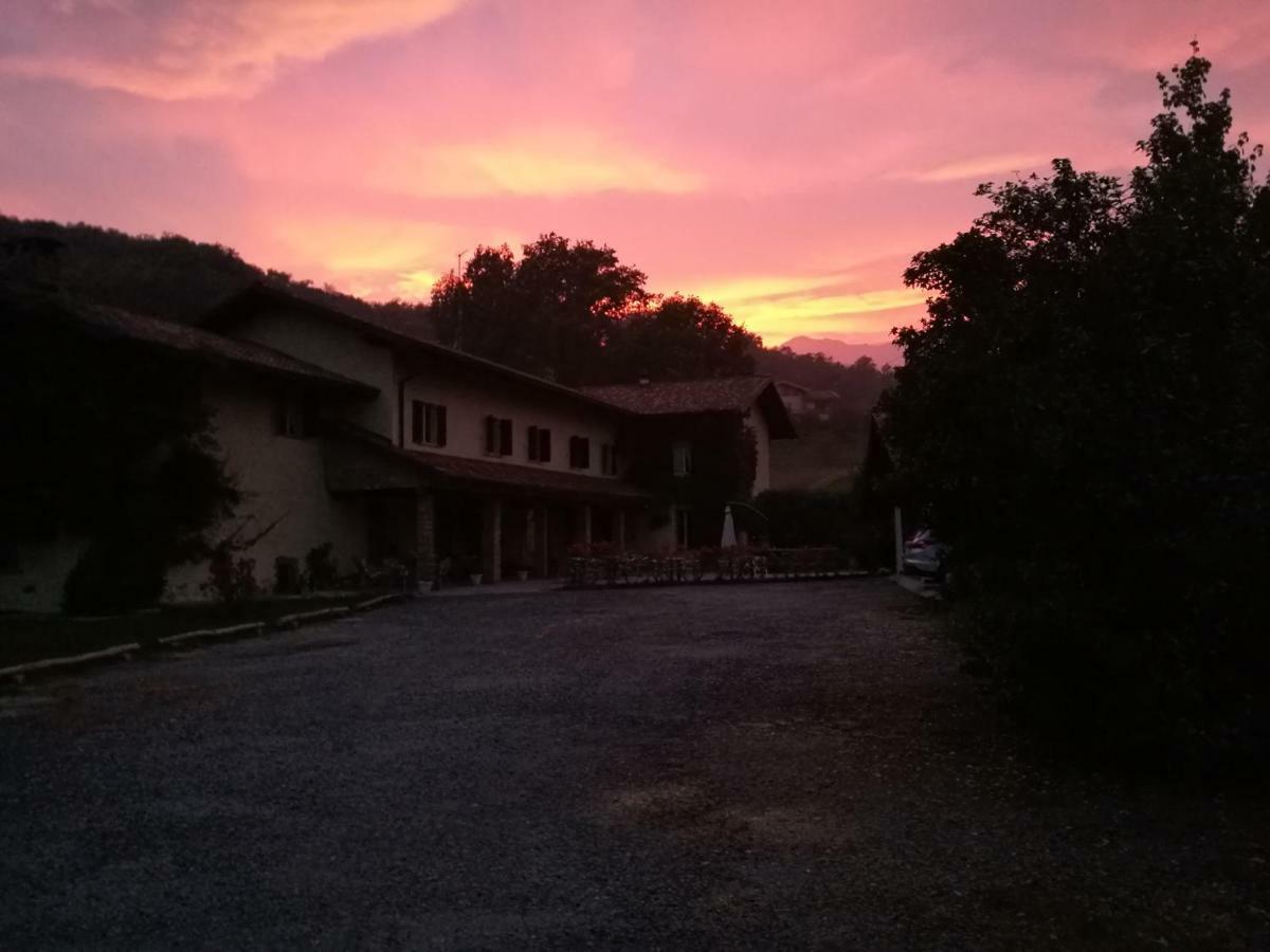 Antica Cascina Del Medico Hotel Muzzano Exterior photo